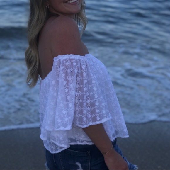 Off shoulder embroidered blouse - Picture 2 of 3